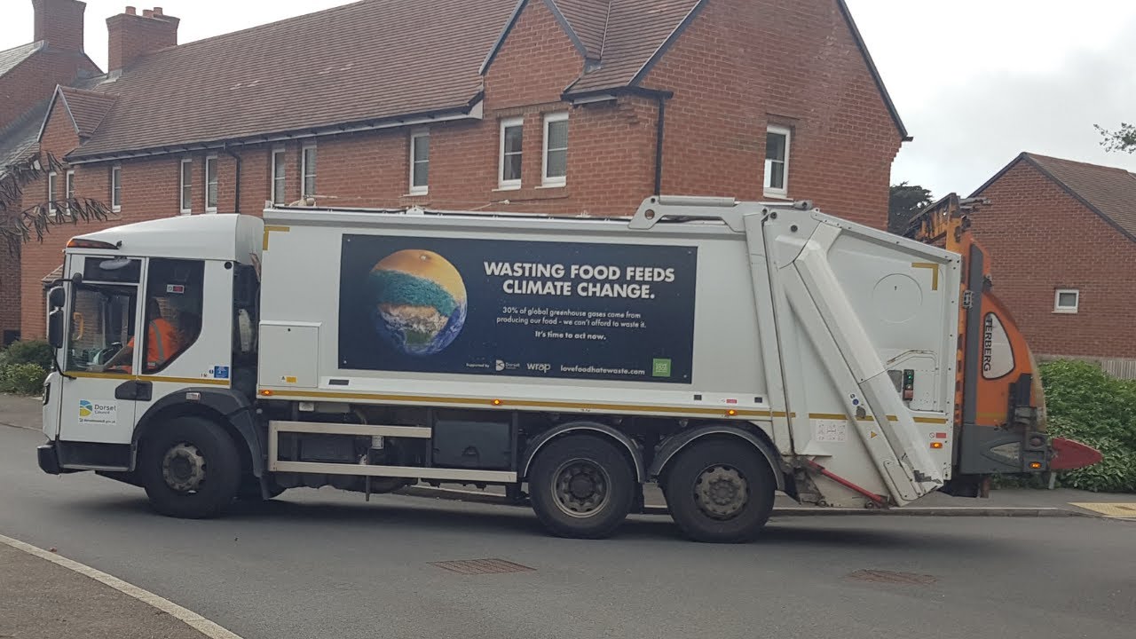 2017 Dennis Elite 6 Bin Lorry Collecting Garden Waste In Dorset!