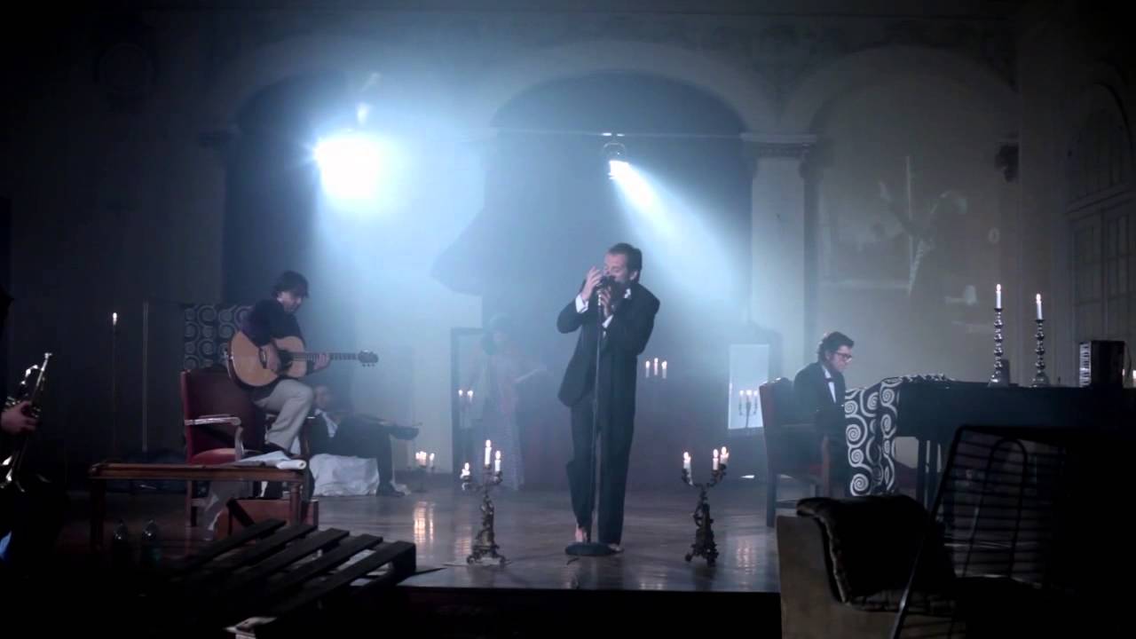 Pépé l'Amour et la Chicolini Orquesta : Une île en été (Official Video)