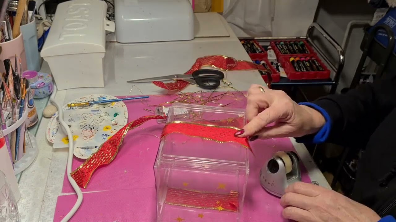 Weihnachtsdeko beleuchtetes Geschenk aus CD Hüllen,  DIY