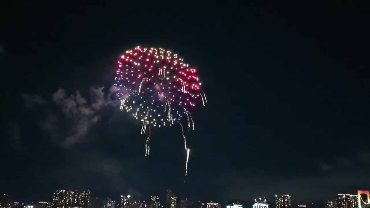 お台場で初！アニメxドローンショーx花火xライトアップ「ODAIBADRONE SHOW 2024」