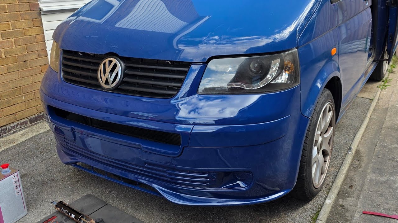 Volkswagon T5 bumper modification paint remove and refit 