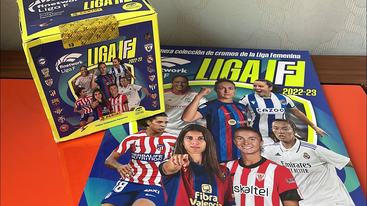 Opening LIGA F sticker packs to complete my collection! | Spanish Women League | Panini stickers