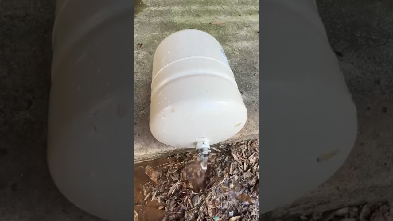 Что происходит, если выходит из строя расширительный бак водонагревателя? #сантехника