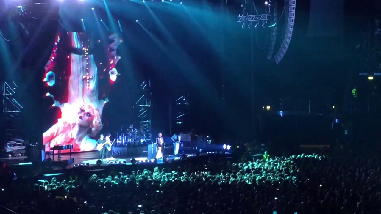 Smashing Pumpkins @ Unipol Arena 2018 - 16 Songs Medley