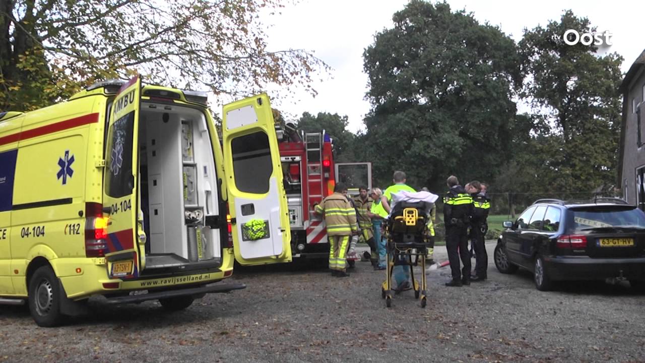 Sleutelen aan crossauto loopt uit de hand in Nieuwleusen; man raakt gewond