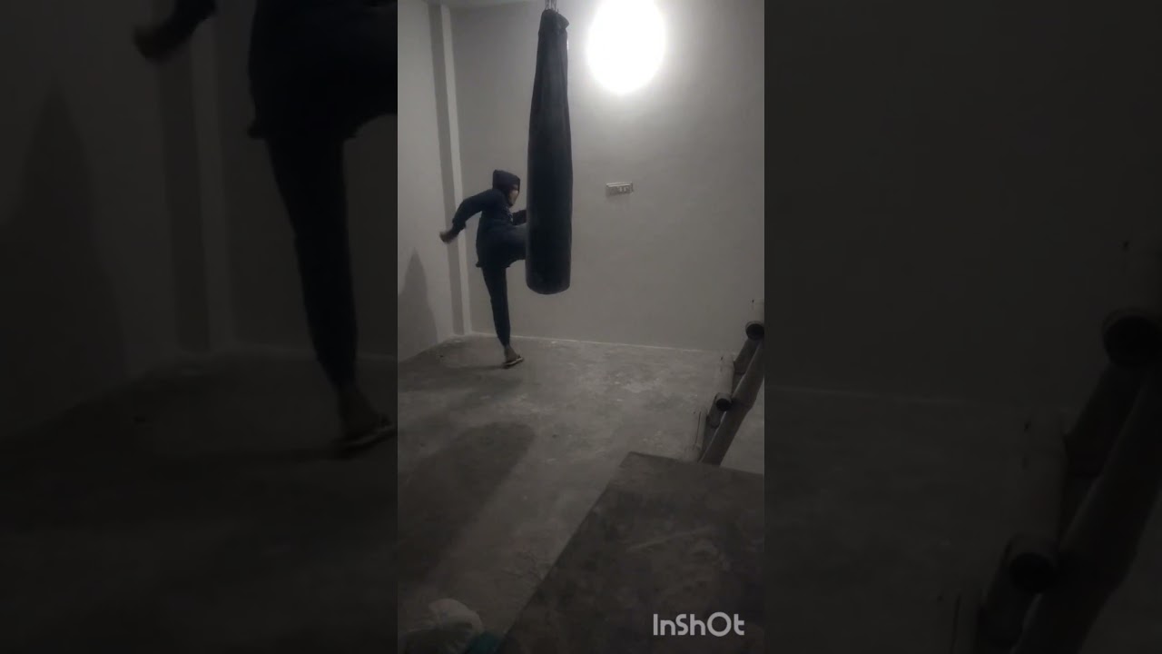 side kick 🤜 