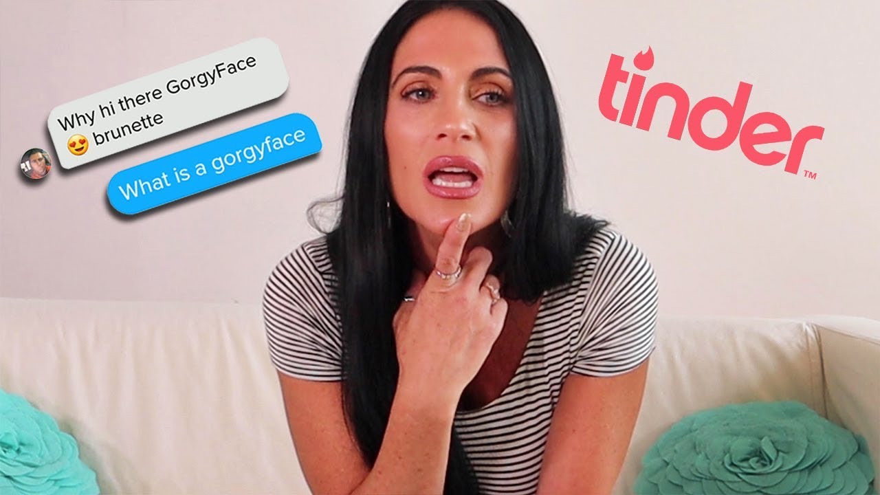 Hot Mom Gives Tinder Advice