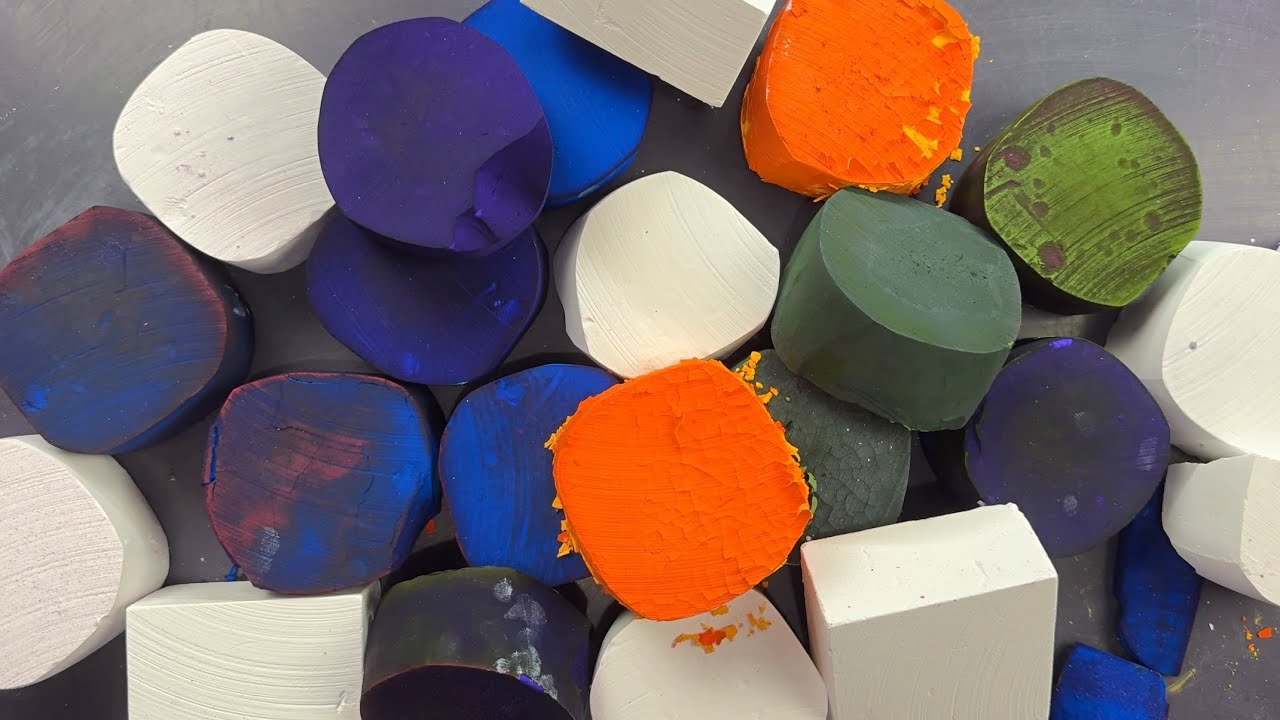 Fresh Dyed Round Chalk