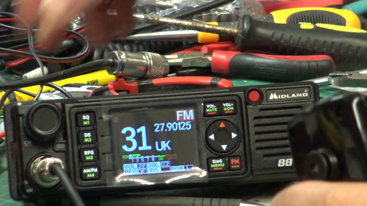 Midland 88 CE MultiNorm CB radio (mobile) - On The Air test