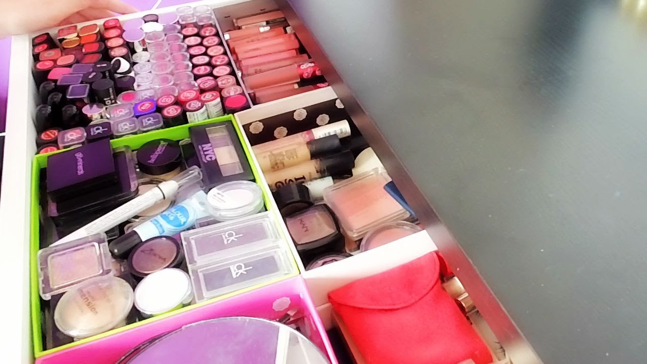 Make up stash opruimen augustus 2015 | Shoppingsarah