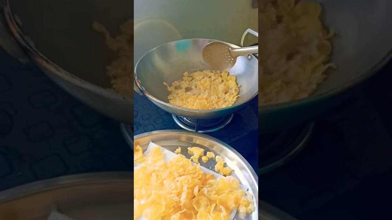 मक्का पोहा#frying makka poha#shorts#video