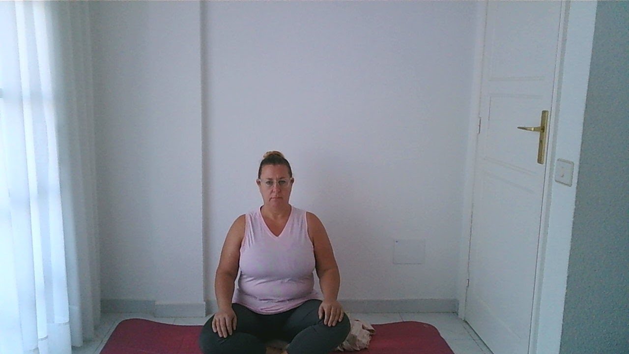 Frøet 35 min yoga flow for å hylle våren