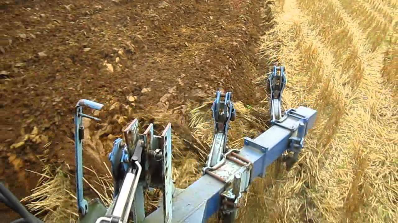 Kyntöä 29.9.2012 Valtra A95
