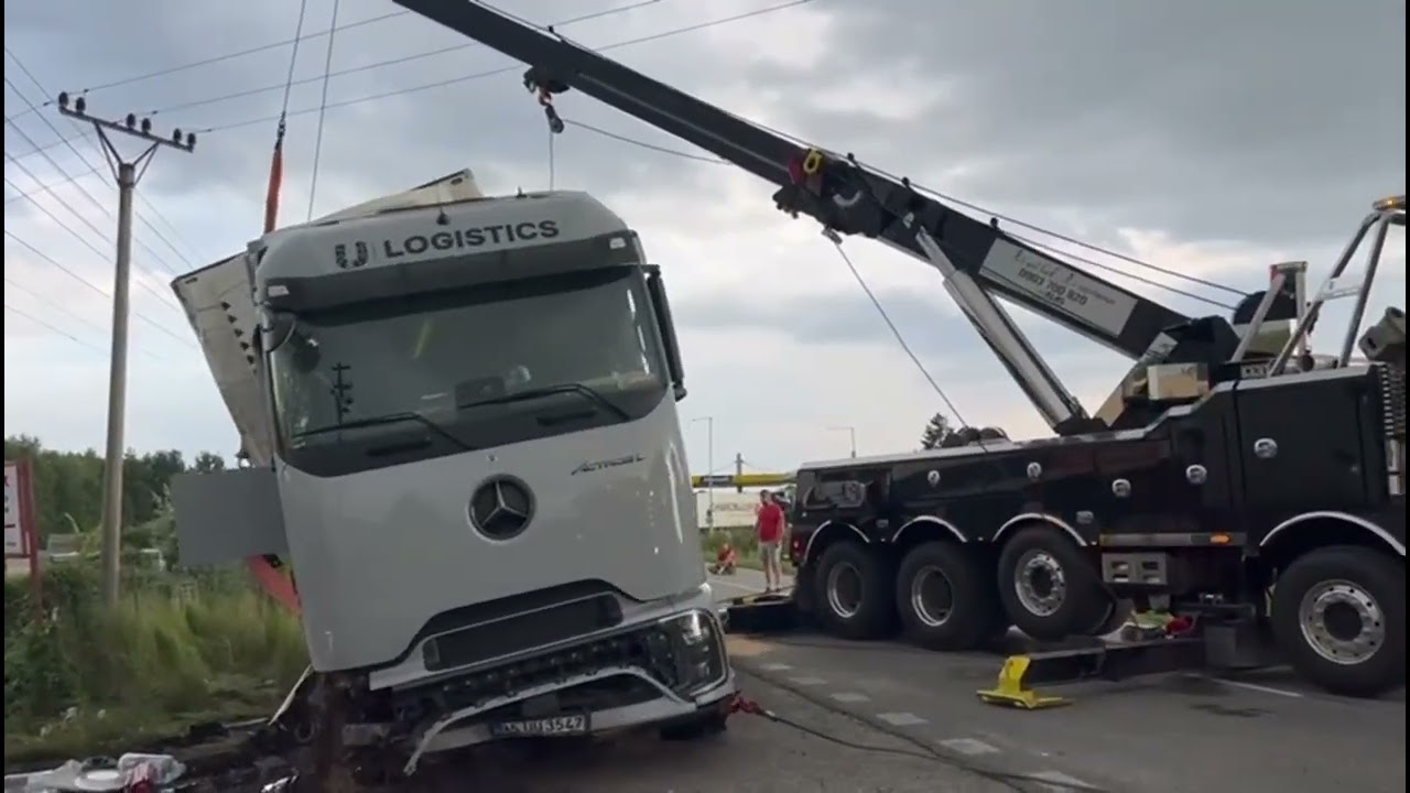 MILLER INDUSTRIES ROTATOR CENTURY 1075S RECOVERY WRECK 