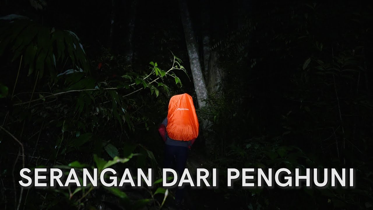 Serangan Para Penghuni Gunung Kawi (Langit Kelabu #2)