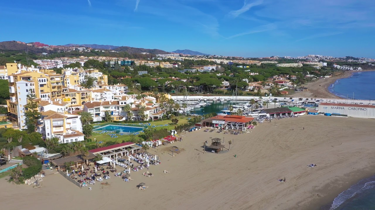 Beautiful 4K Drone Flight from Riviera Del Sol to Cabapino Beach