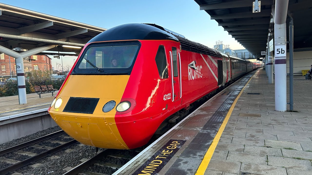 43122 + 43094 Romic leaving Derby railway station 