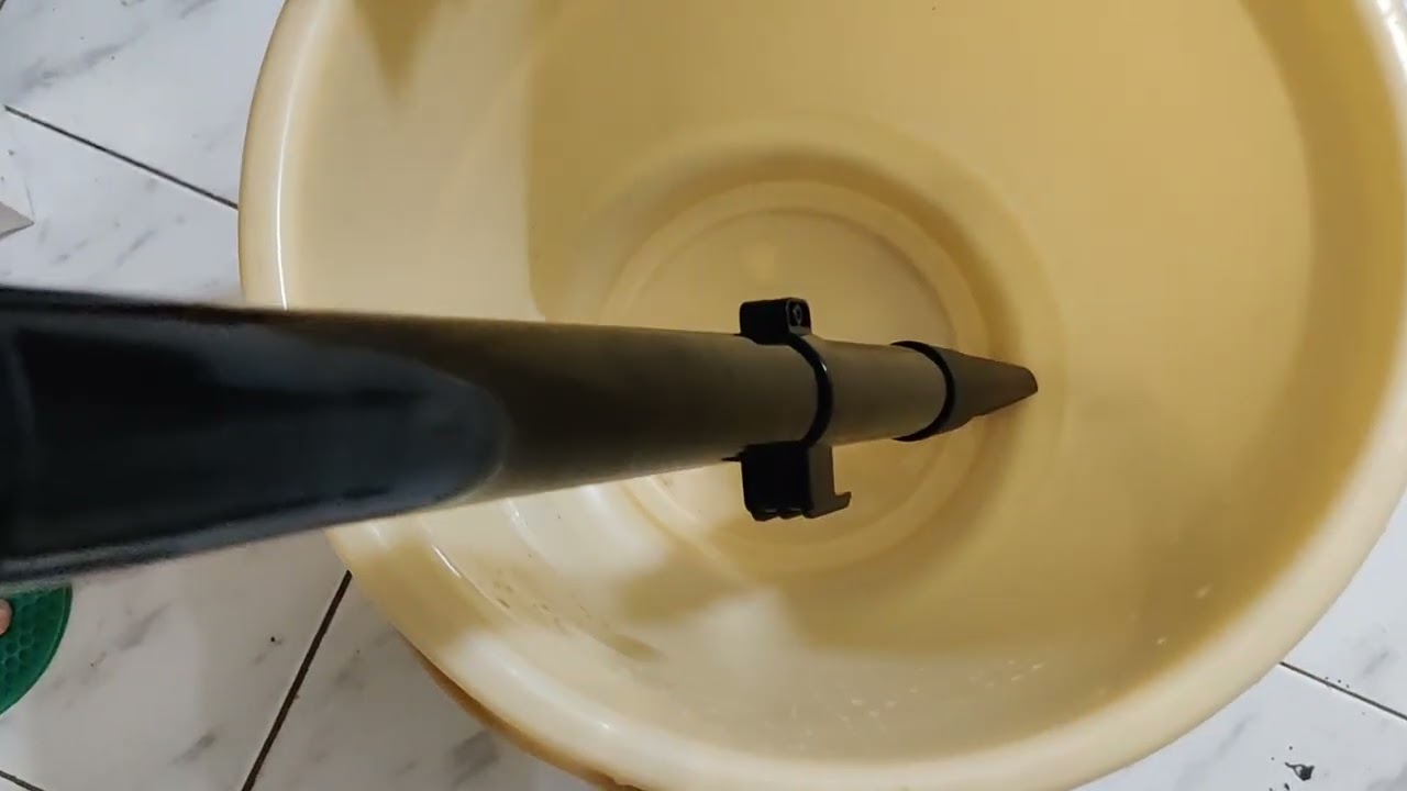 Wet Demo of Amazon basics Dry/Wet Vacuum Cleaner