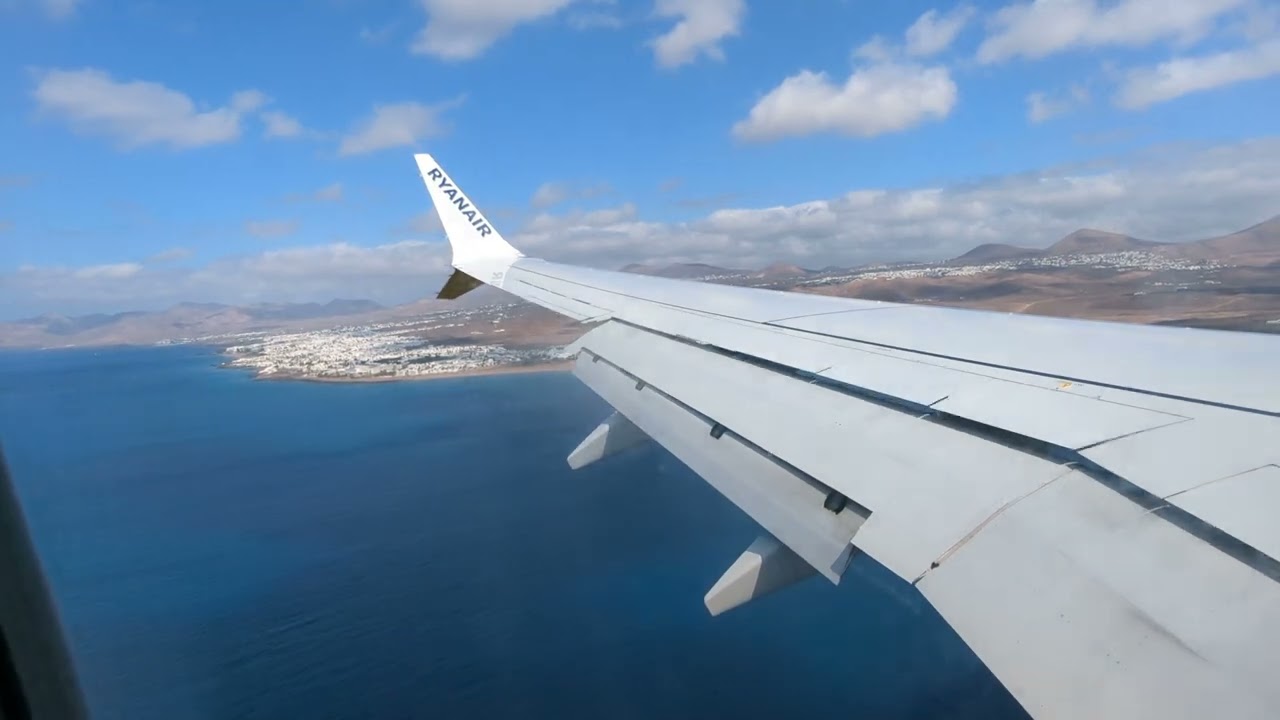 Ryanair from East Midlands landing in Lanzarote, 24th June 2023