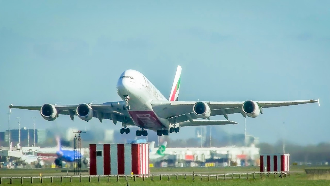 LIVE: Loud & Sunny Departures at Amsterdam Schiphol Airport | Mar 15, 2026