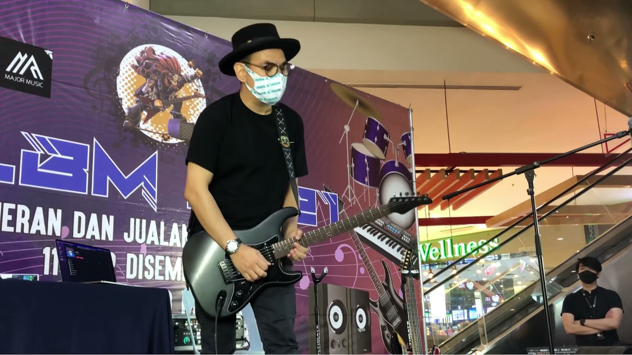 SHAM KAMIKAZE -THE LONER(GARY MOORE).                         Event GLBM 2021