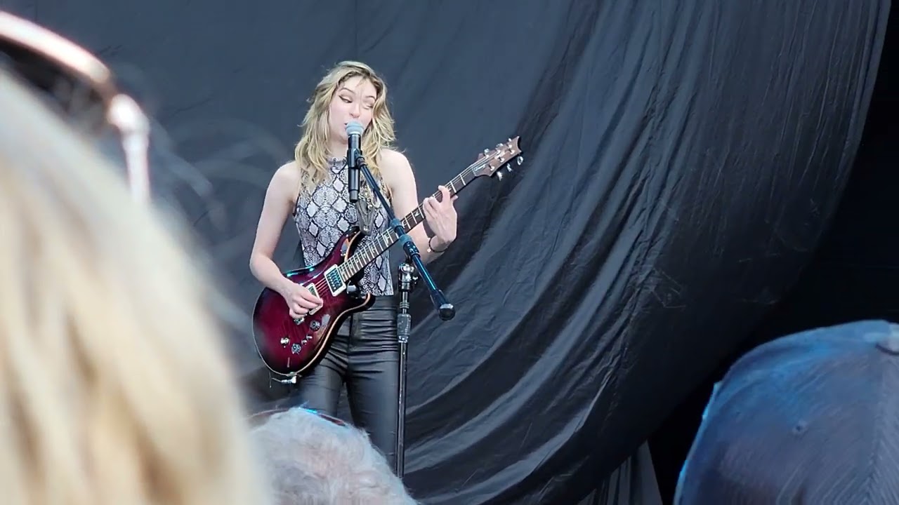 ERROR THE WARNING LIVE STARLIGHT THEATRE KANSAS CITY MO 7-10-2022