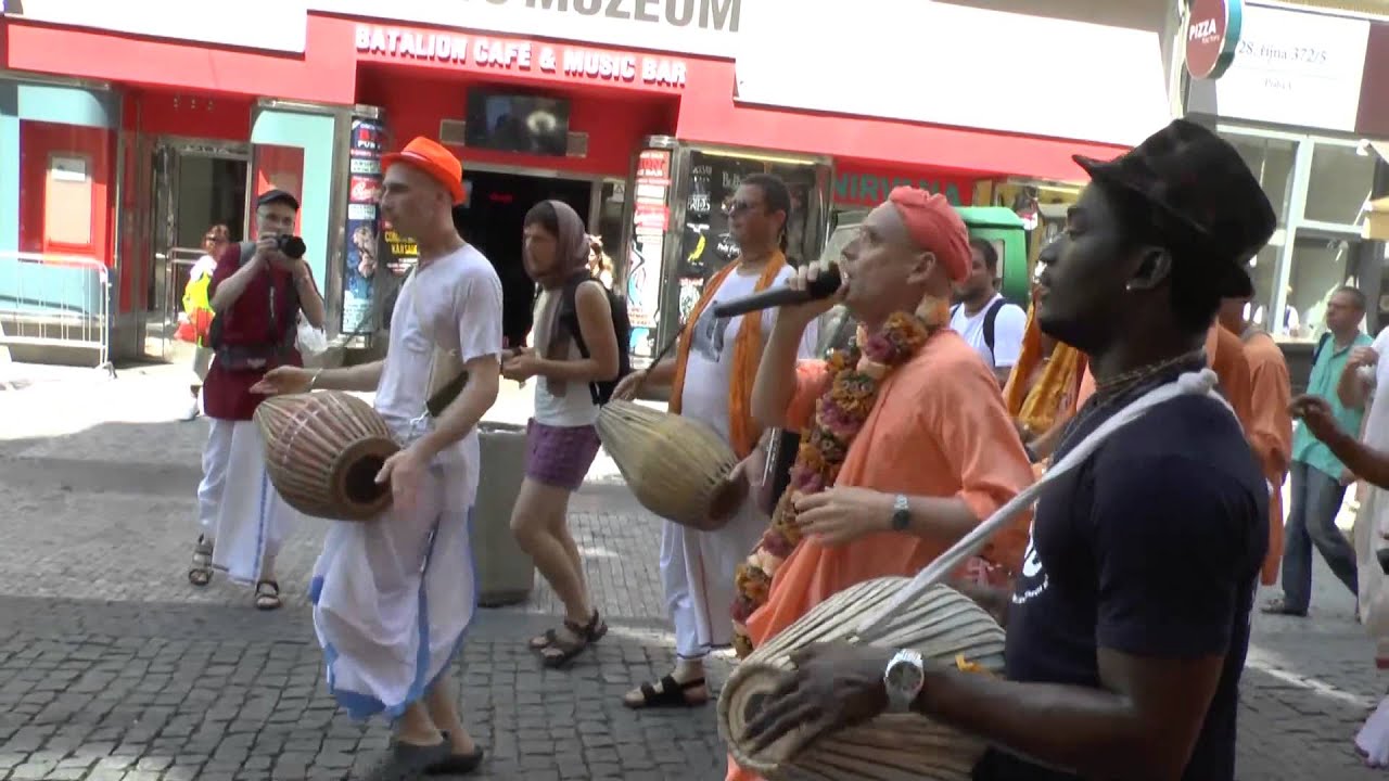 HH Kadamba Kanana Swami & Harinam Ruci - Ratha Yatra Procession, 20.07.2014
