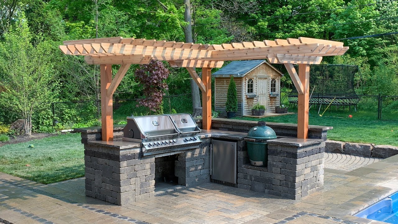 Outdoor Kitchen with Firepit