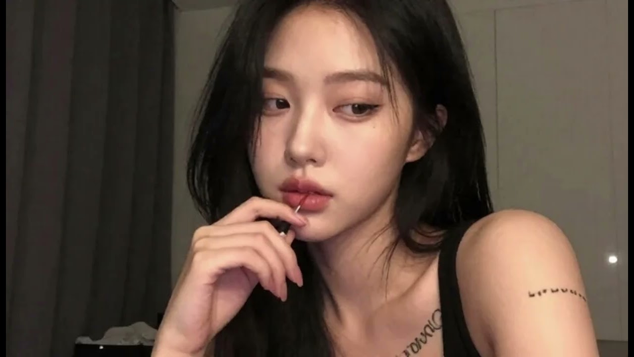 𝐏𝐥𝐚𝐲𝐥𝐢𝐬𝐭 | 이거 좋으면 음악 좀 듣는 거임 🖤 감성 힙합 & R&B 플레이리스트