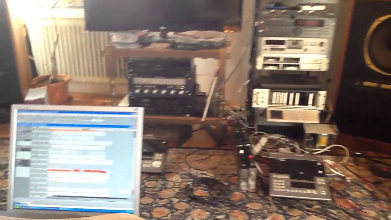 Polyzone mixing session for the song U waunt Me