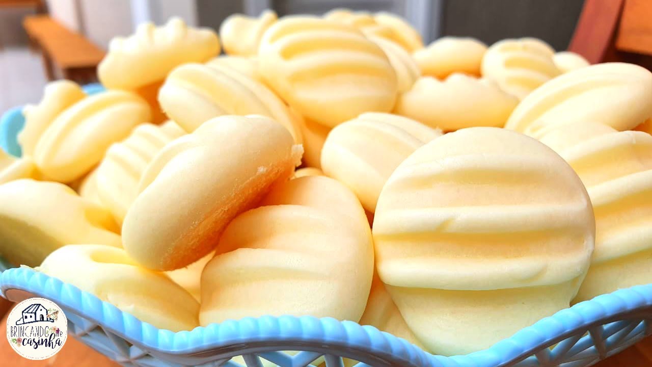 SEQUILHOS COM 3 INGREDIENTES - RENDE MAIS DE 100 - DERRETE NA BOCA - MUITO FÁCIL E RÁPIDO