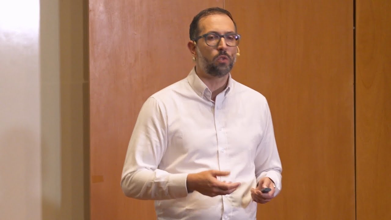 &ldquo;El lado oscuro de la confianza&rdquo; | Fabio S&aacute;nchez Baptiste | TEDxBarrioSanNicolasSalon