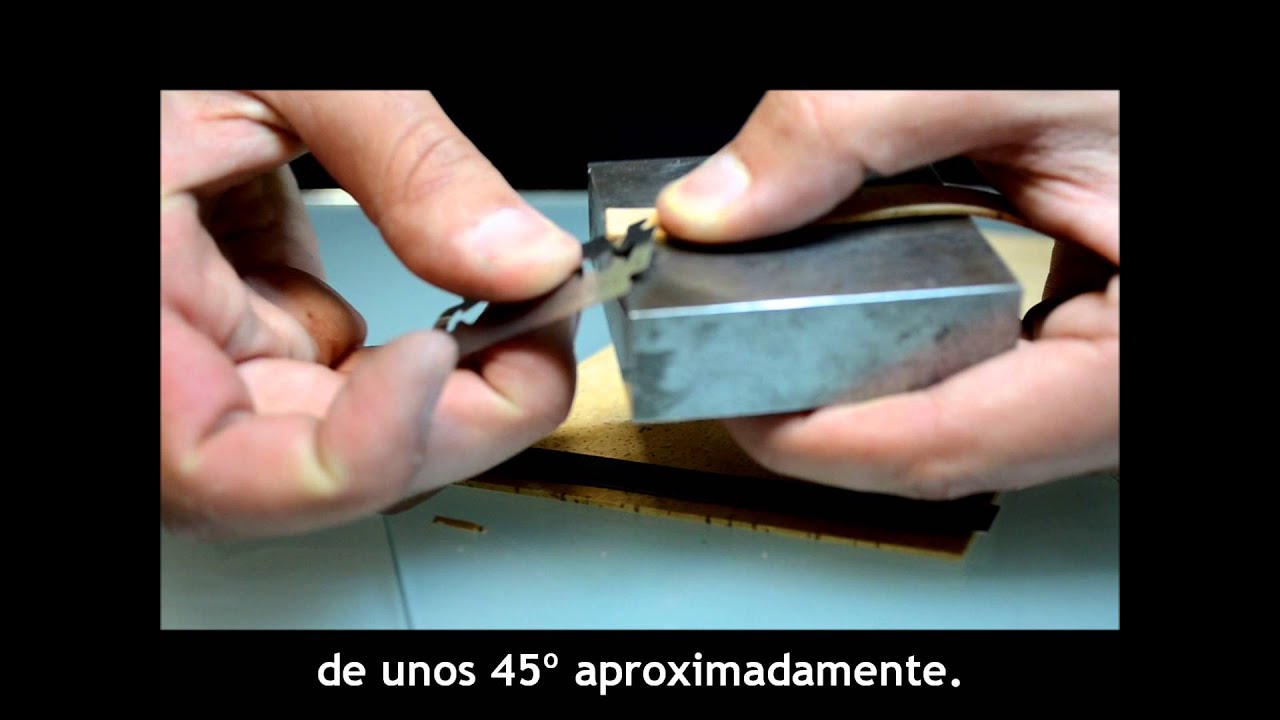 Cómo cambiar el corcho de espiga de un clarinete