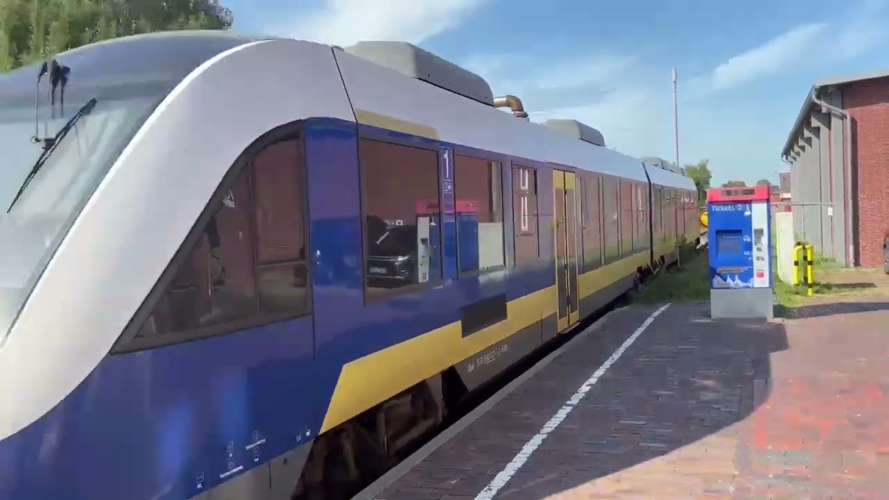 Ausfahrt RB59 von Jever Richtung Esens #train #trainspotting #railwaycontent #railway 