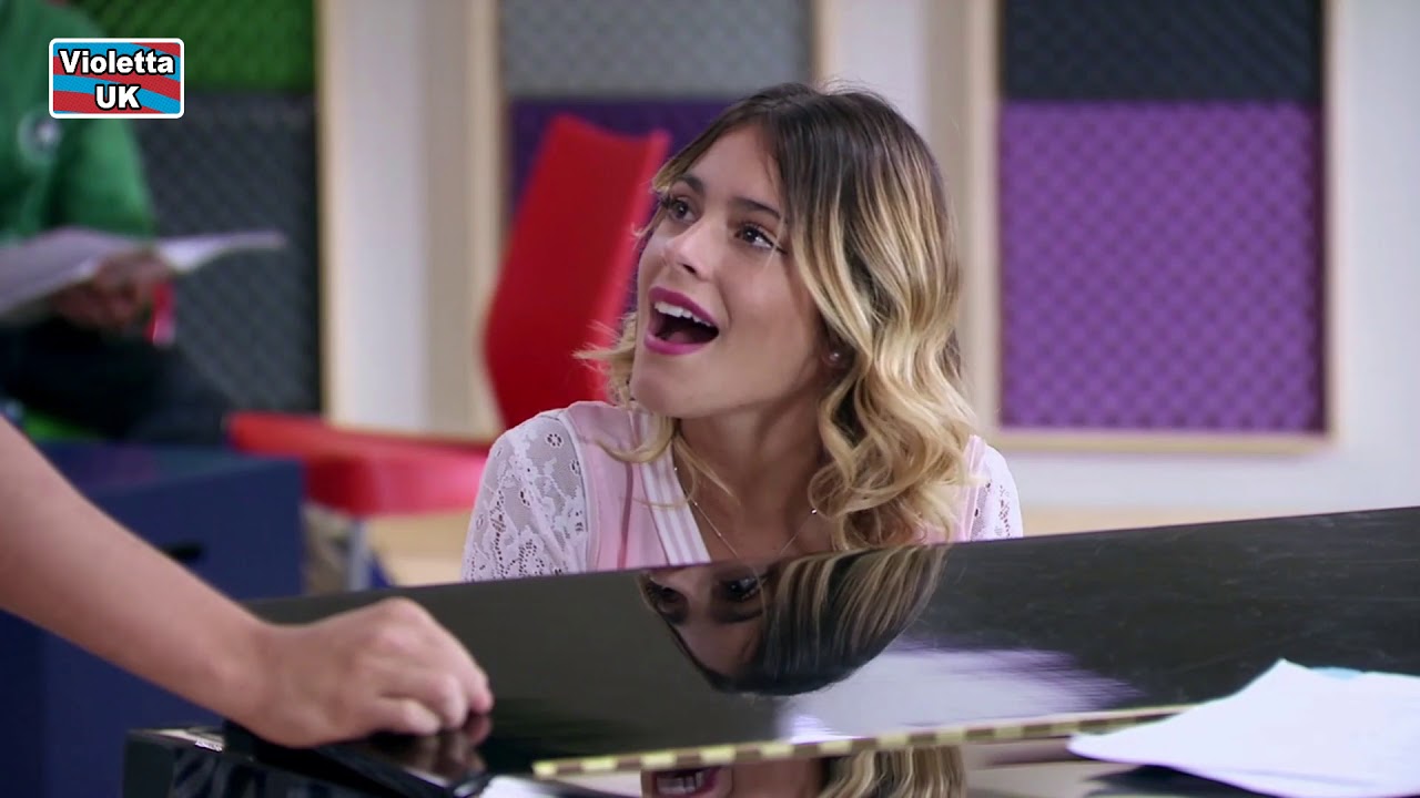 Violetta 3 | Carry My Heart | Violetta sing to Leon!