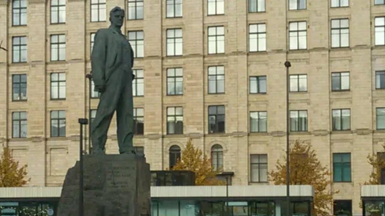 Moscow  Walk from Triumphalnaya Square to the Belorussky railway station