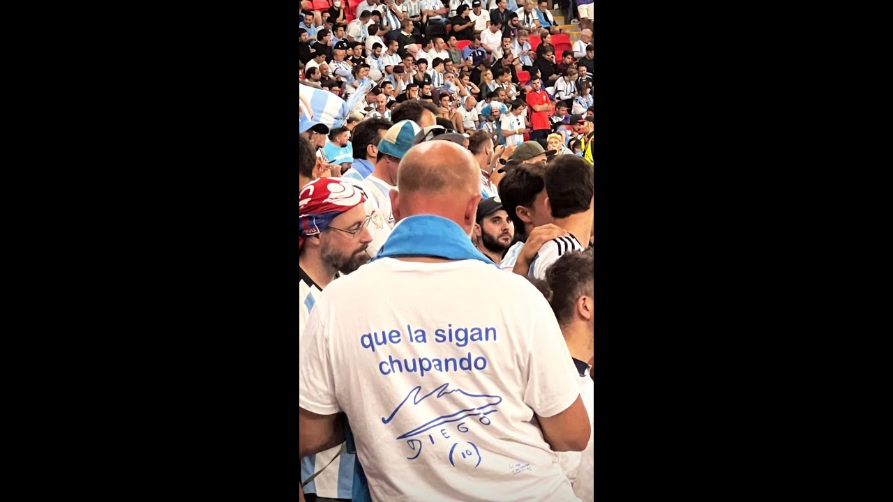 (Emotivo) Hinchada #Argentina es local en #Qatar vs Australia