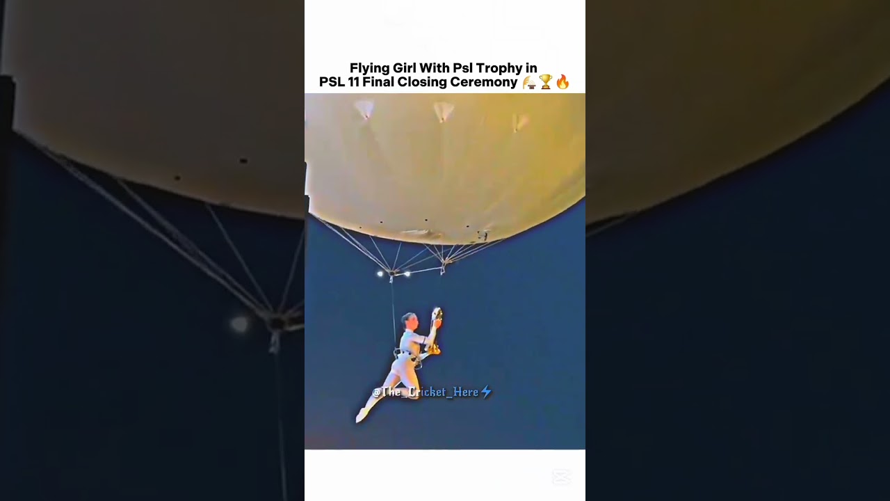 Flying Girl Brings the Trophy in PSL 11 Final 🏆🔥 #shorts #cricket #babarazam #peshawarzalmi #psl11