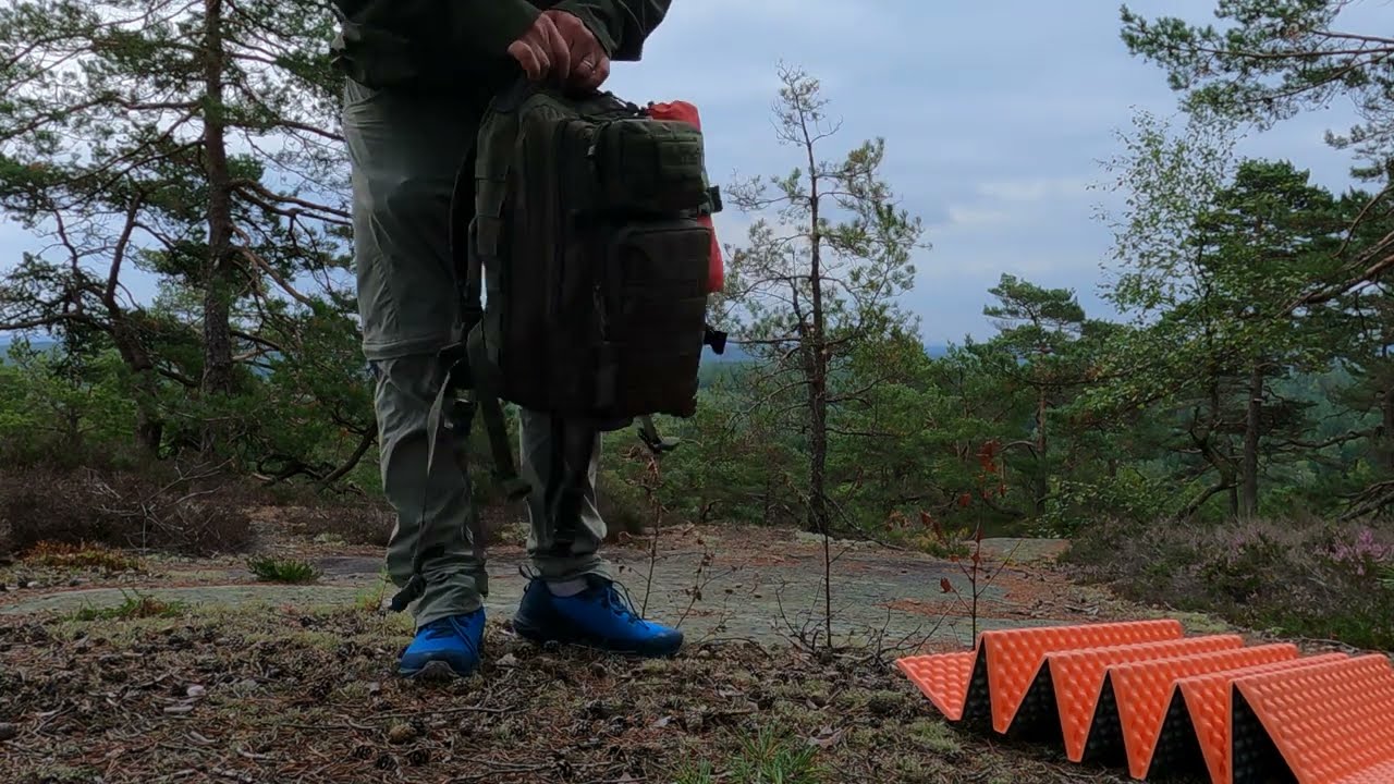 Tur til Vetatoppen i regnv&aelig;r. Norway. 4K.