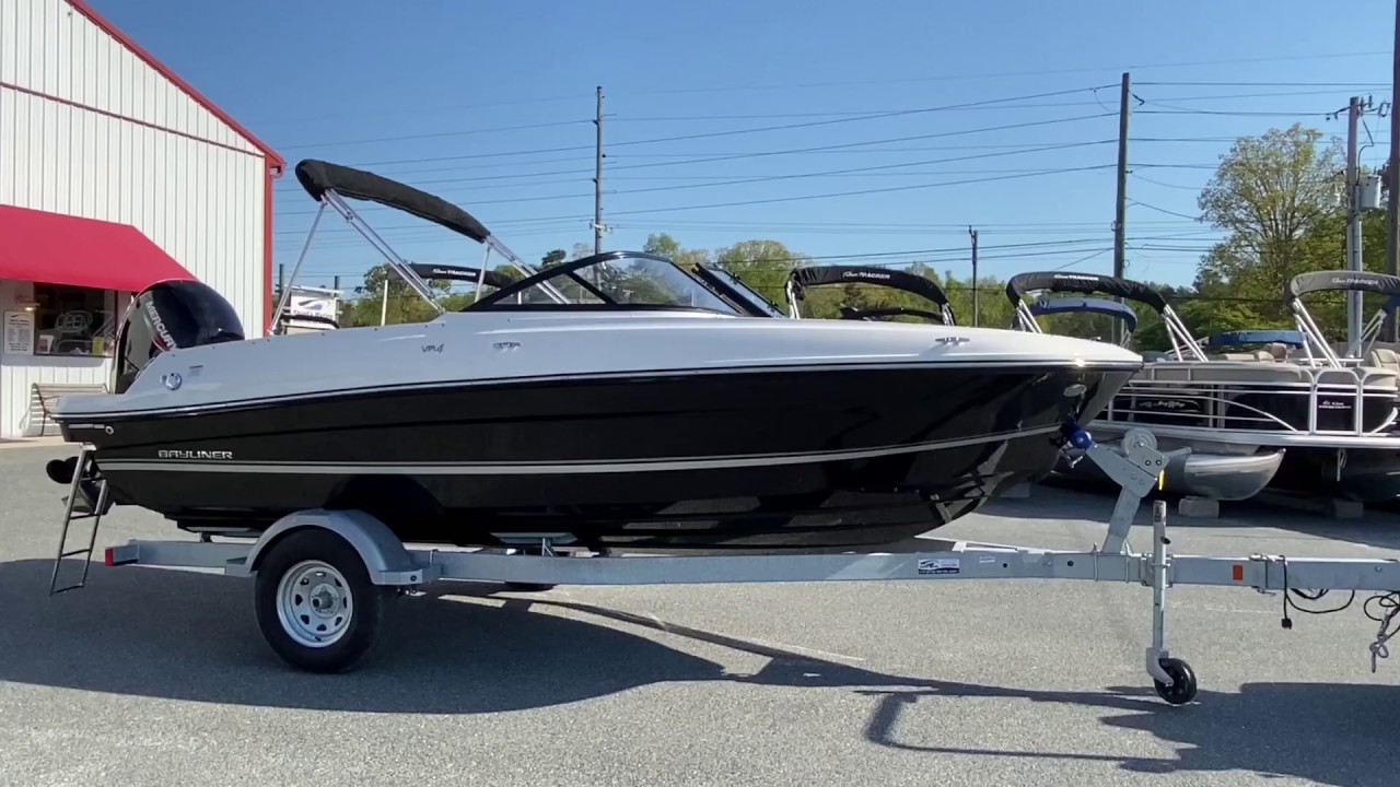 2020 Bayliner VR4 Bowrider Boat
