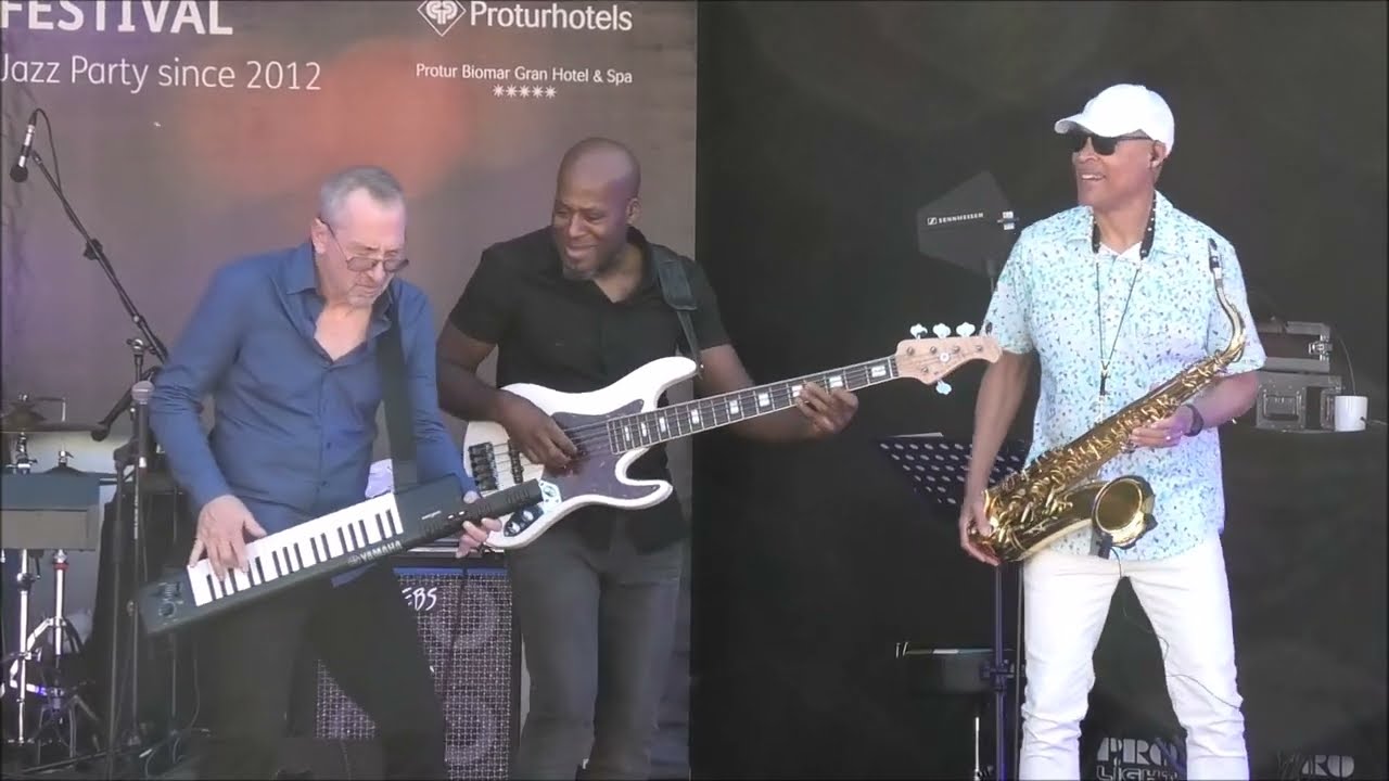 Saturday Cool - Brian Simpson feat. Tom Braxton at 9. Mallorca Smooth Jazz Festival (2022)