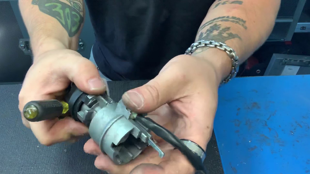 2010 Kia Rio ignition repair Part 2