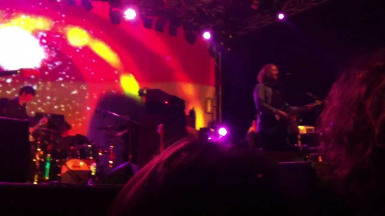 My Bloody Valentine - Who sees you - Live @ Estragon - 27-05-2013