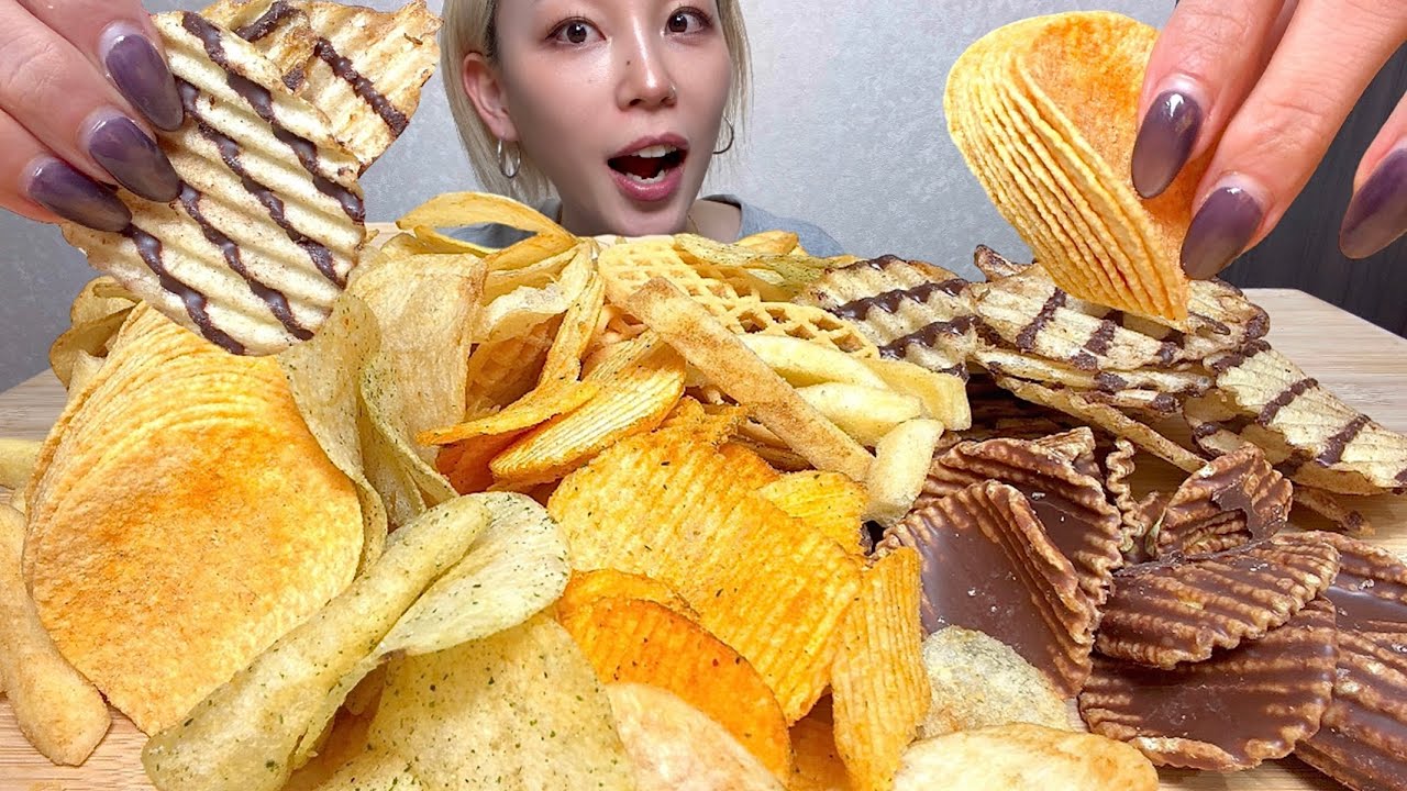 【ポテトチップス食べ比べ🥔】ASMR 日本語字幕