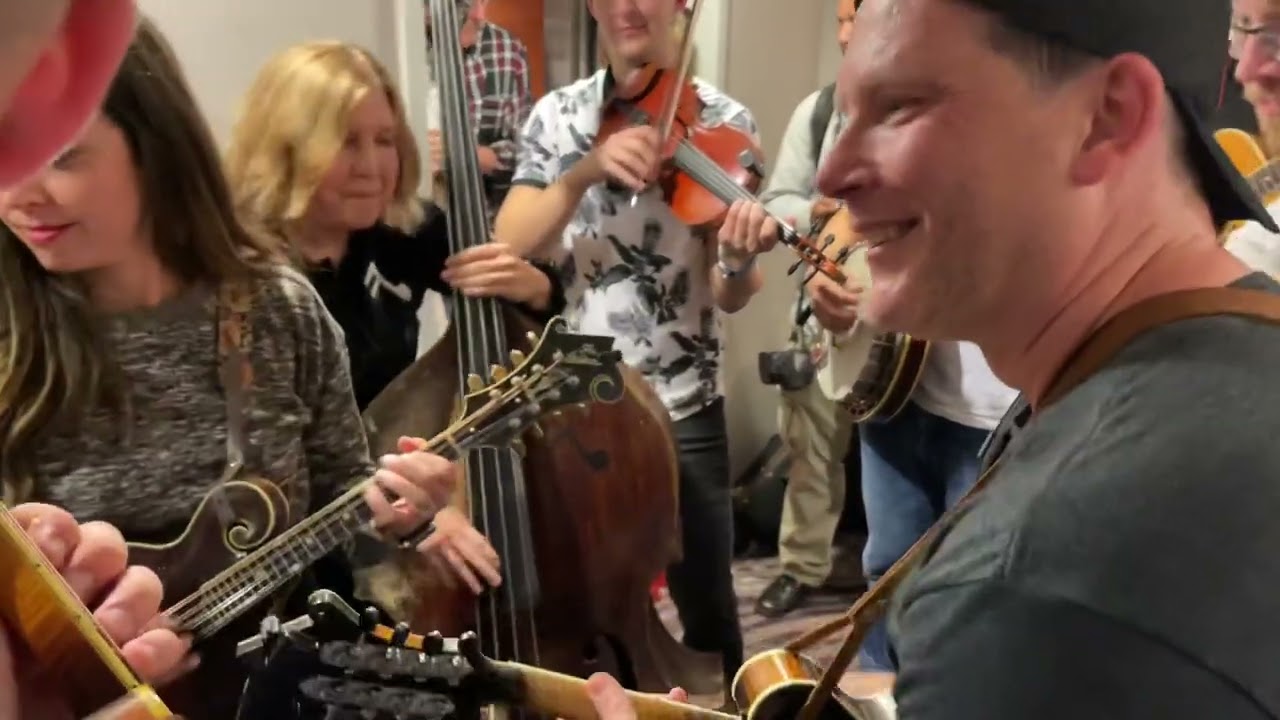 Sierra Hull, Missy Raines, Daniel Patrick, Wyatt Ellis and More! IBMA Hotel Jam “Keep it Clean”