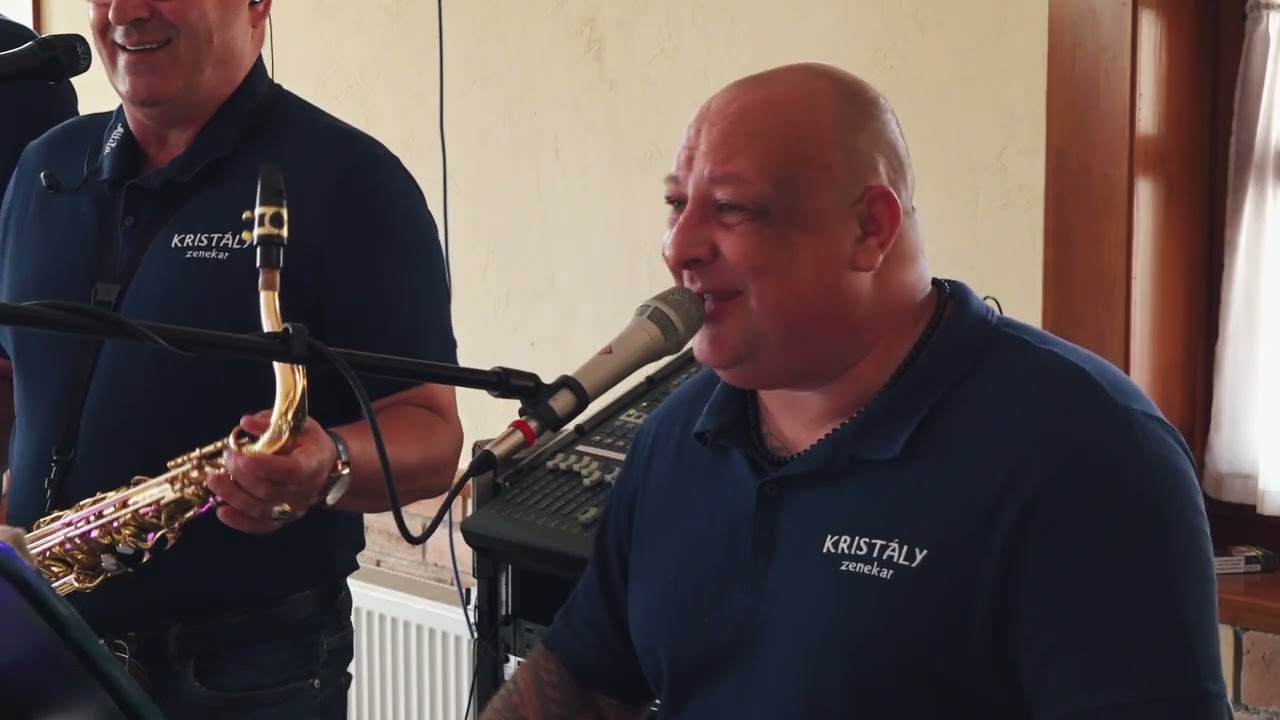 Kristály Zenekar - Kilyukadt a kötőm