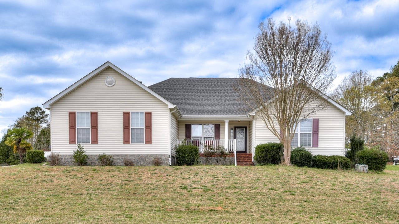 561 Waycross Dr, Warrenville, SC
