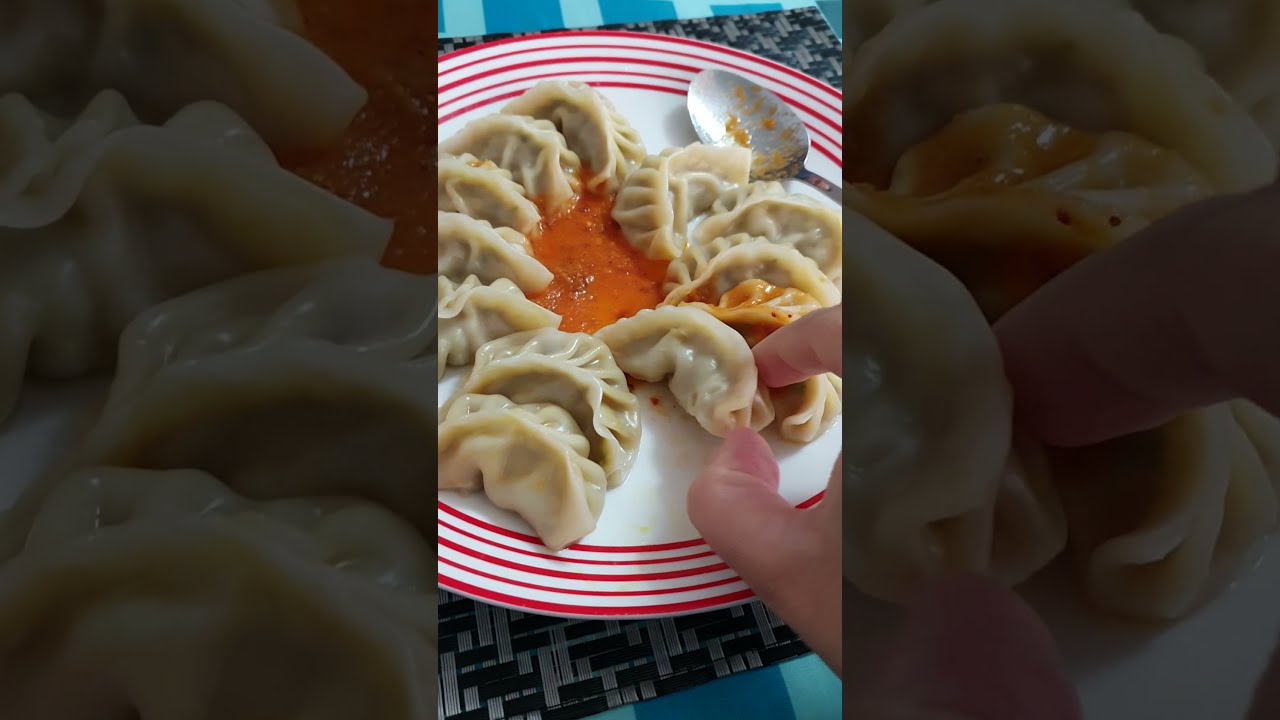 Chicken momos/Homemade/Spicy Chutney #shorts #momos #dumplings #chutney/Chicken Dumplings