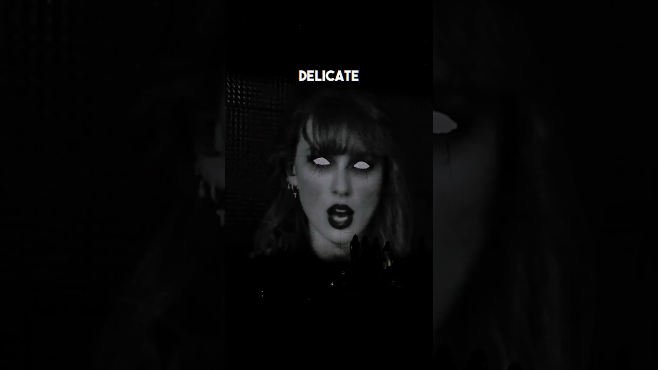 Alien seen at a Taylor Swift concert 👽😳😲