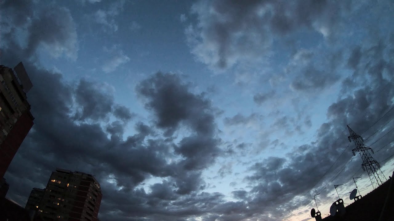 Sky in dusk in fast motion 4k 60fps